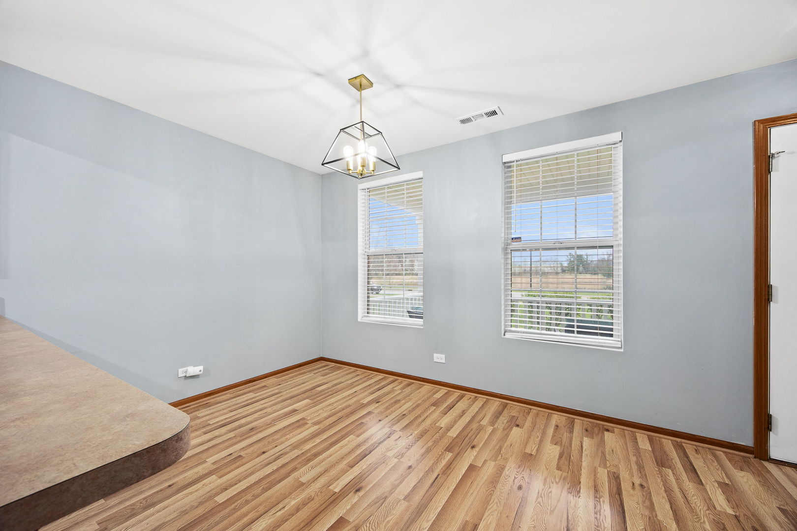 568 Four Seasons Boulevard, Aurora, IL 60504