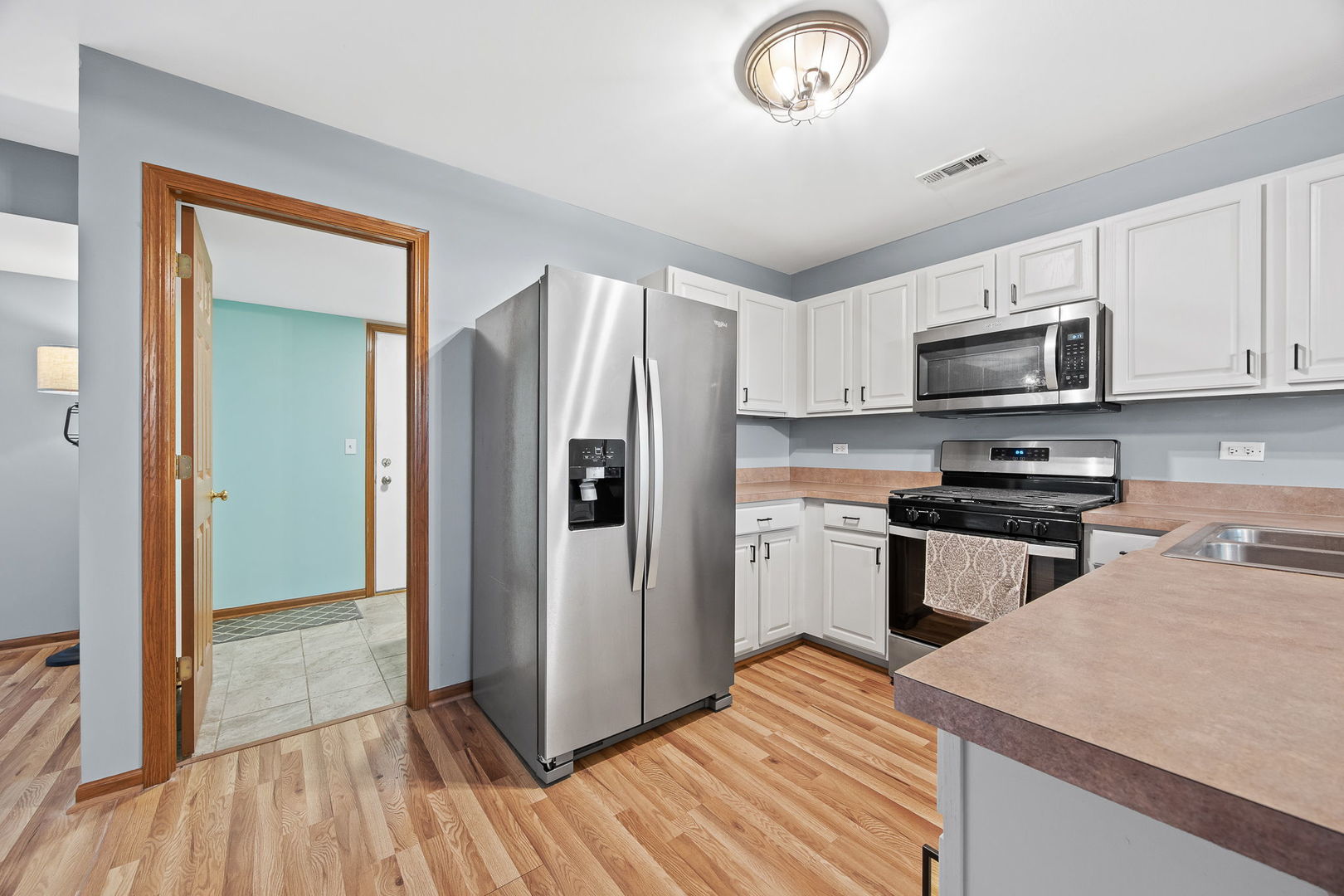 568 Four Seasons Boulevard, Aurora, IL 60504