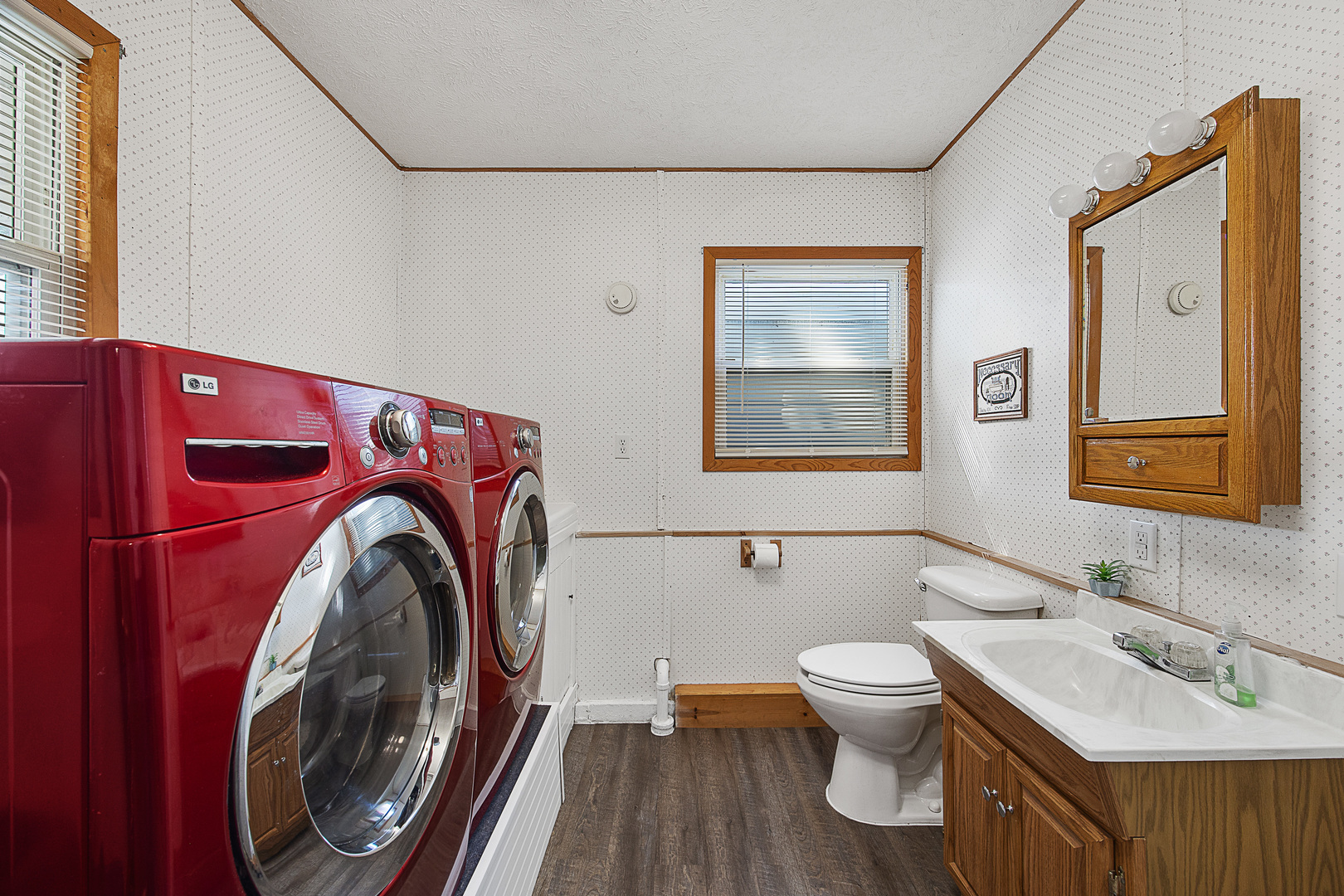 416 S Chestnut Street, Leroy, IL 61752