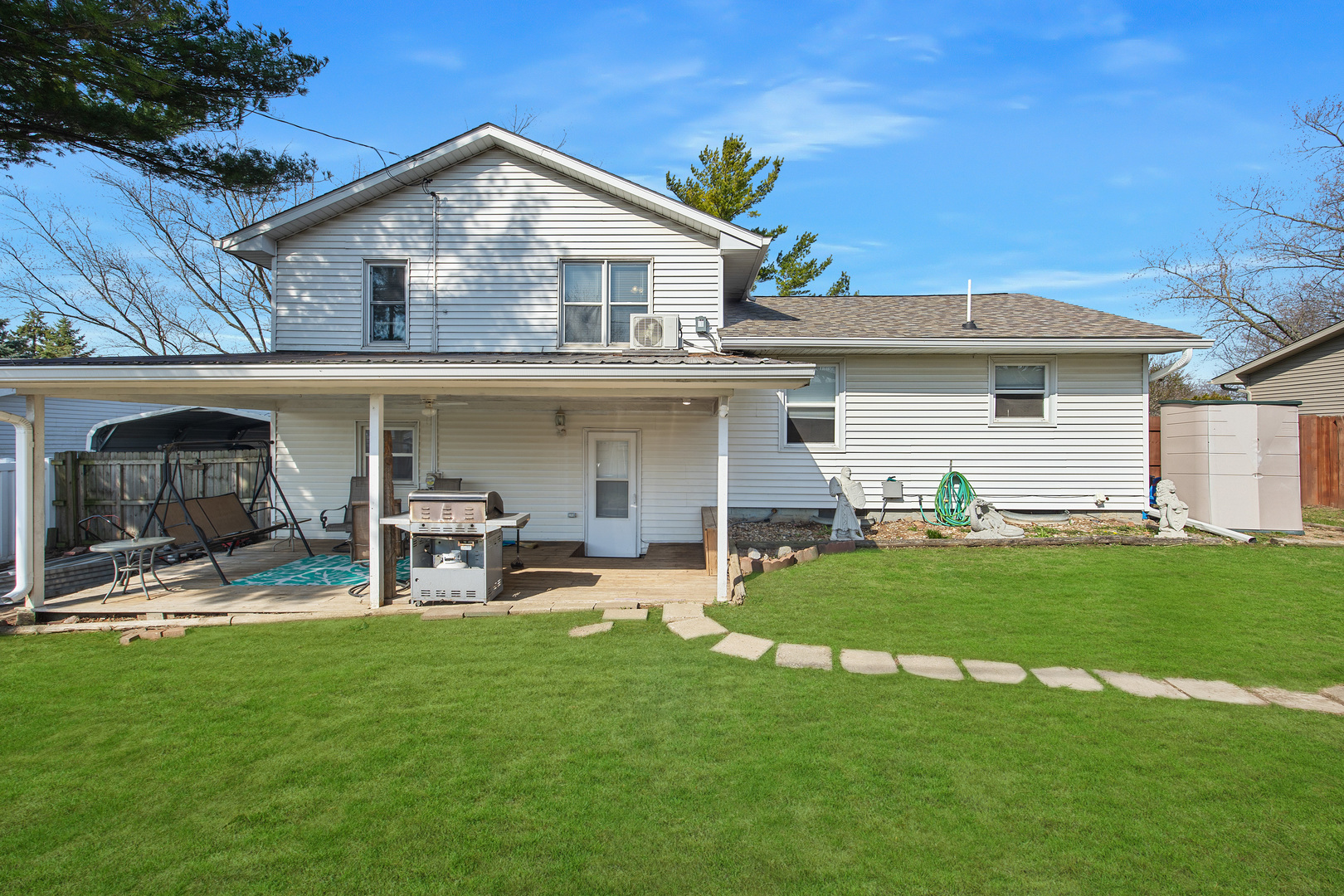 416 S Chestnut Street, Leroy, IL 61752