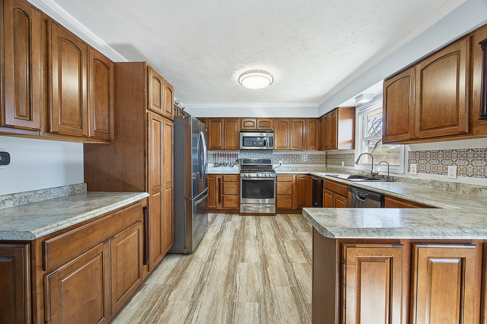 416 S Chestnut Street, Leroy, IL 61752