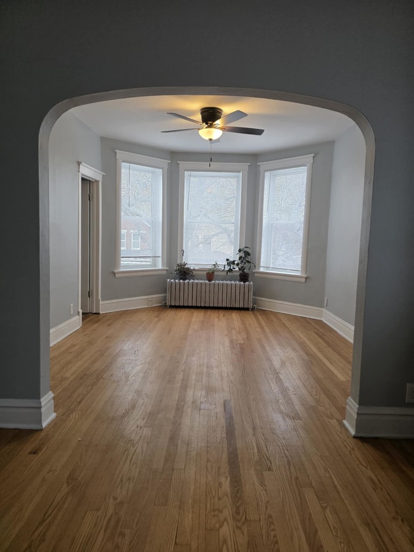 6946 S Prairie Avenue #2, Chicago, IL 60637