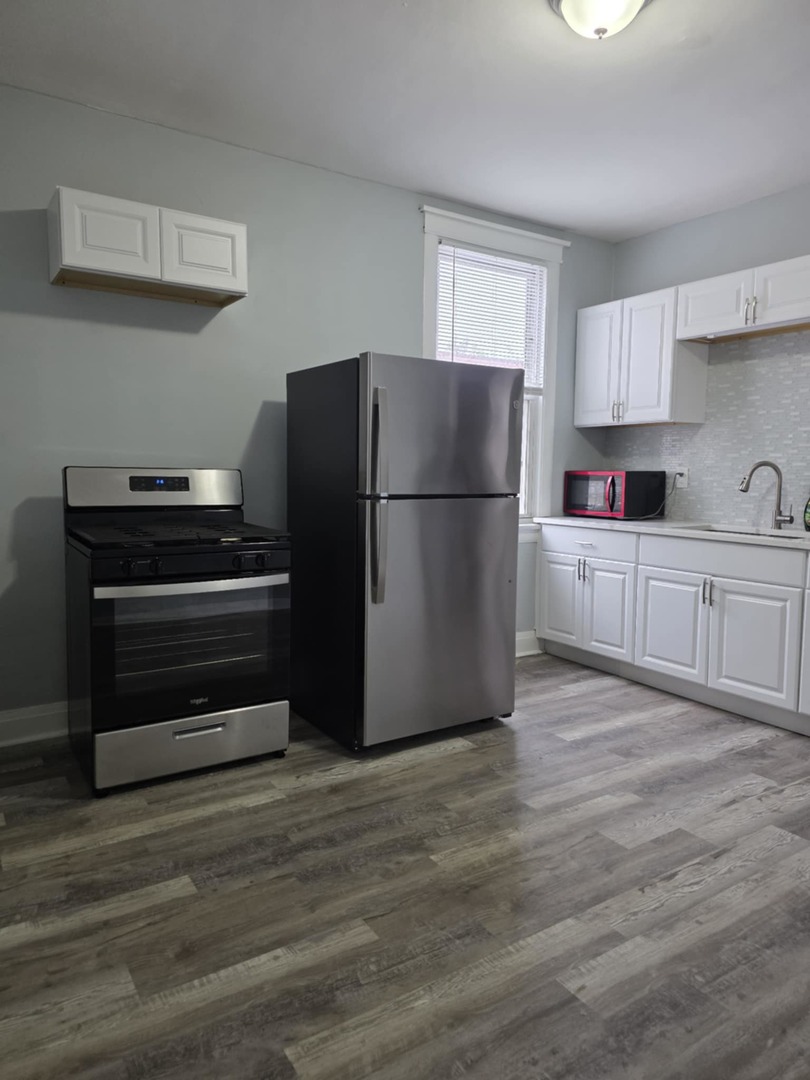 6946 S Prairie Avenue #2, Chicago, IL 60637