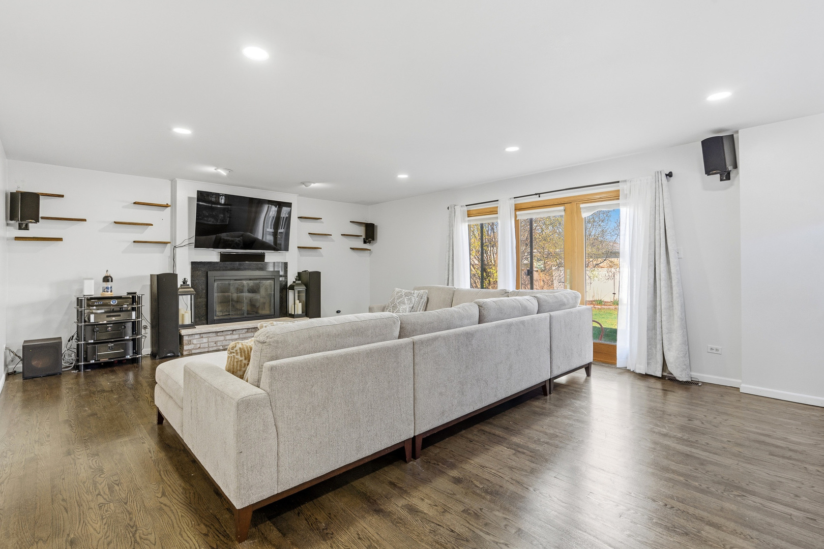 16951 Shannon Drive, Tinley Park, IL 60477