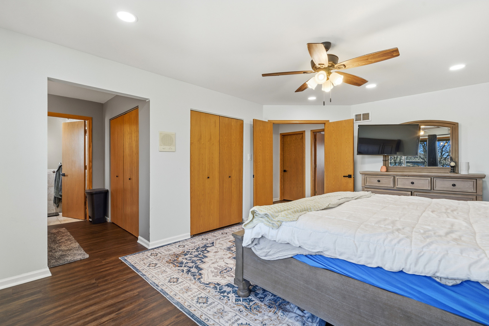 16951 Shannon Drive, Tinley Park, IL 60477