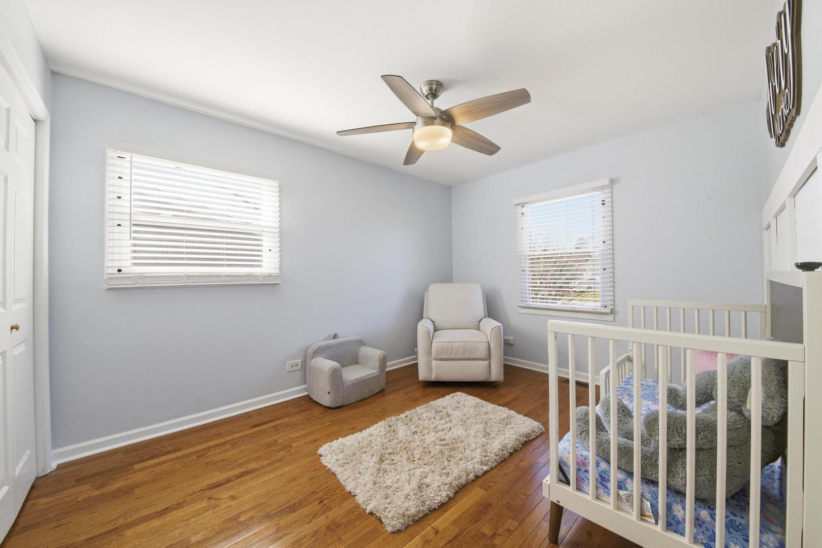 581 Charing Cross Road, Elk Grove Village, IL 60007