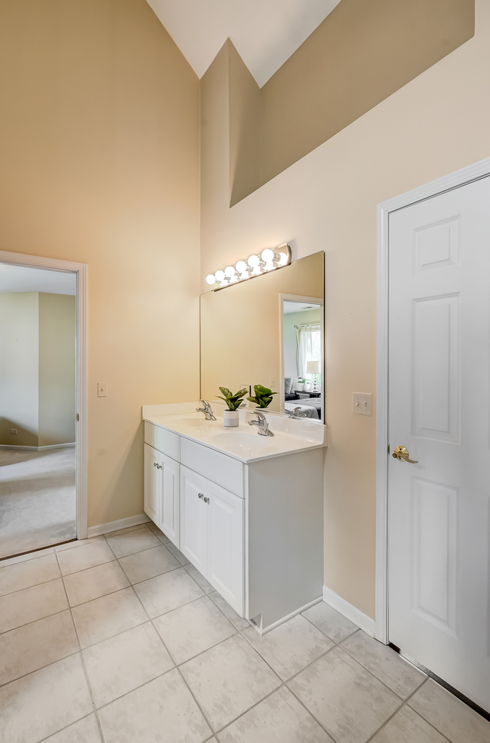 1187 Arborside Drive, Aurora, IL 60502