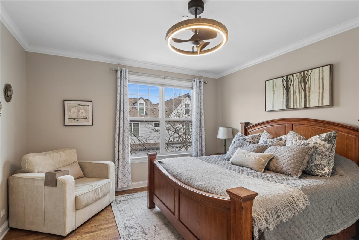 225 5th Street, Libertyville, IL 60048