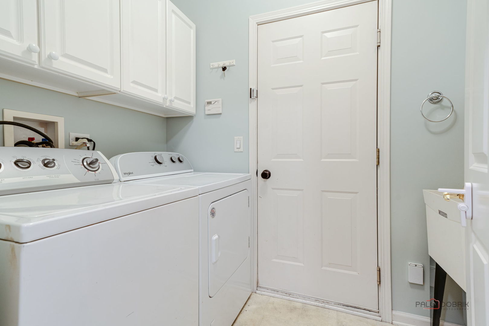 1695 Natures Way, Lindenhurst, IL 60046
