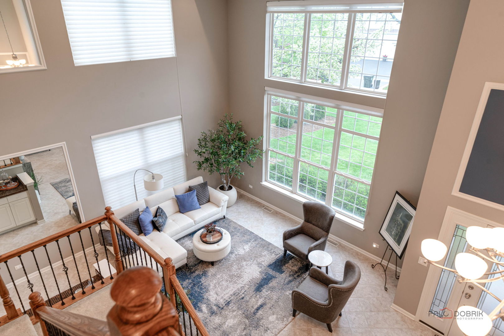 1695 Natures Way, Lindenhurst, IL 60046