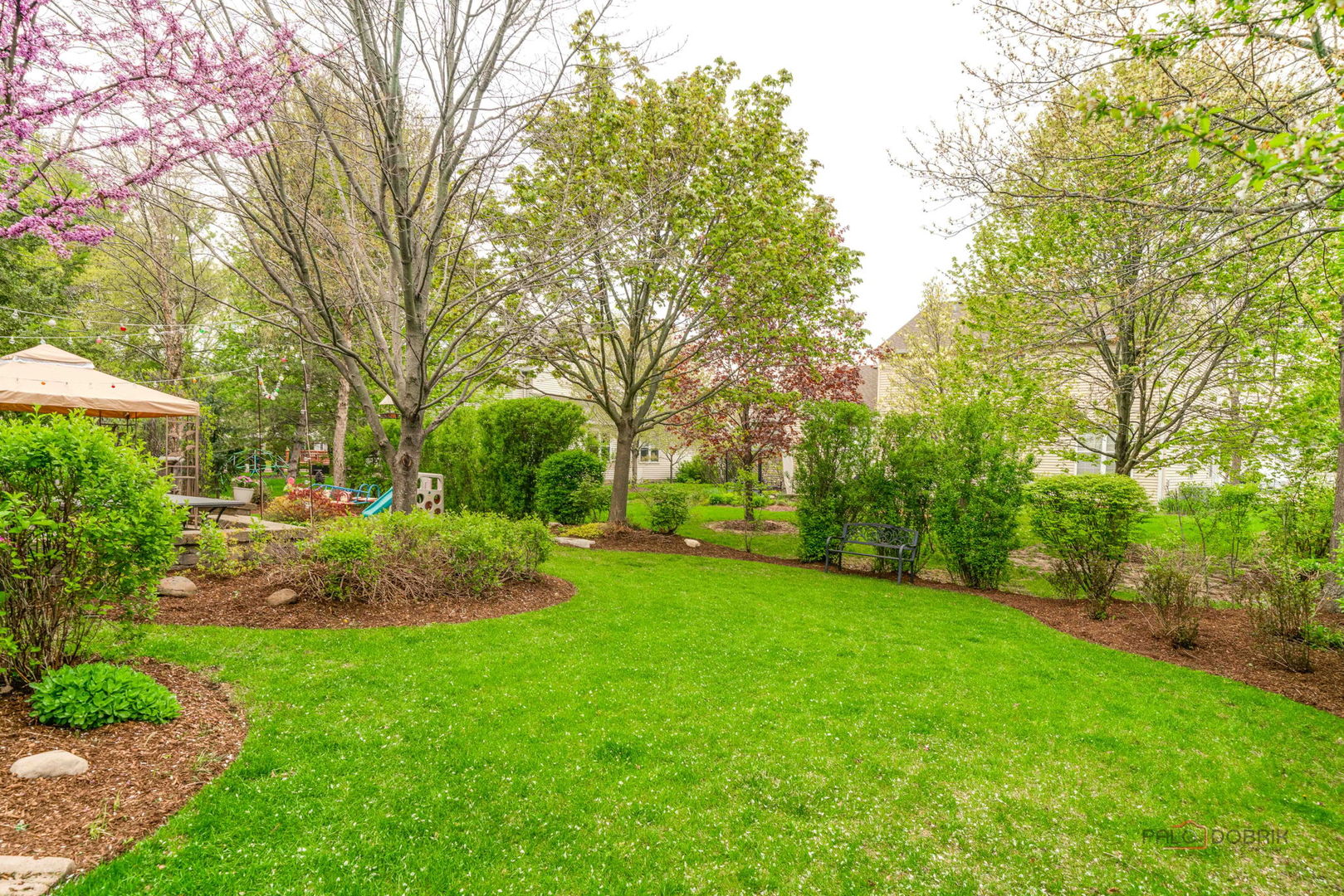 1695 Natures Way, Lindenhurst, IL 60046