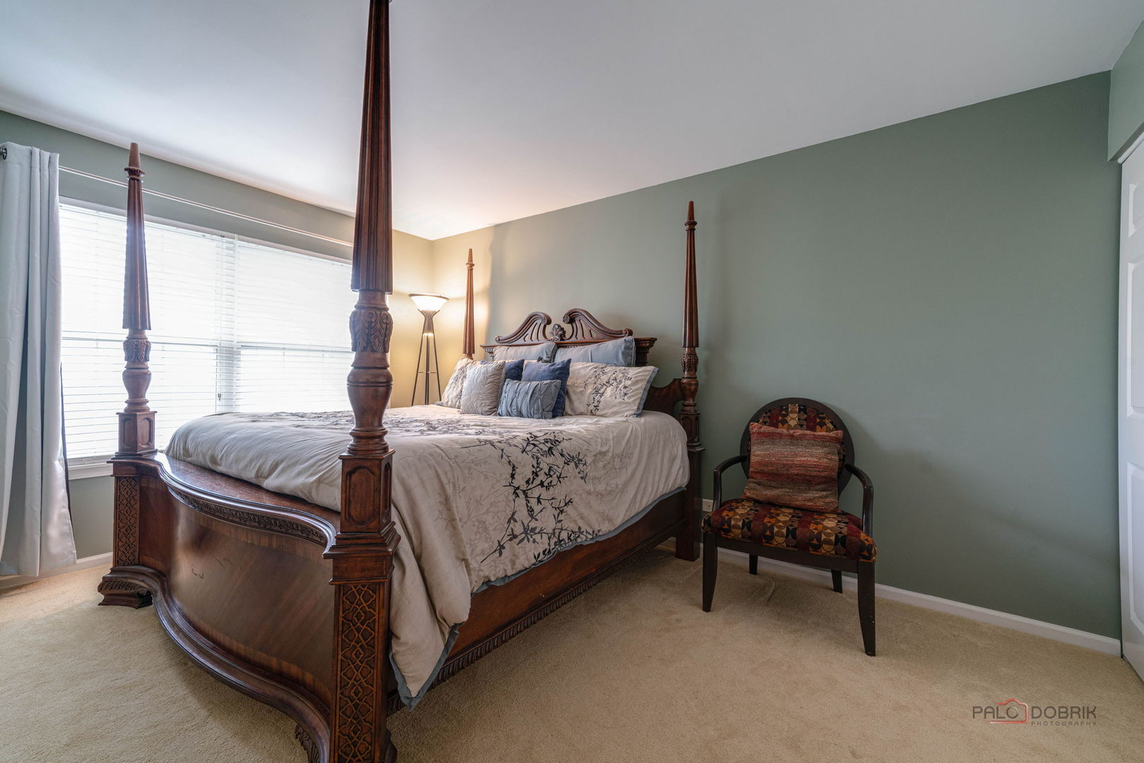 1695 Natures Way, Lindenhurst, IL 60046