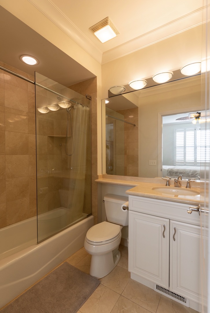 1125 W Monroe Street, Chicago, IL 60607