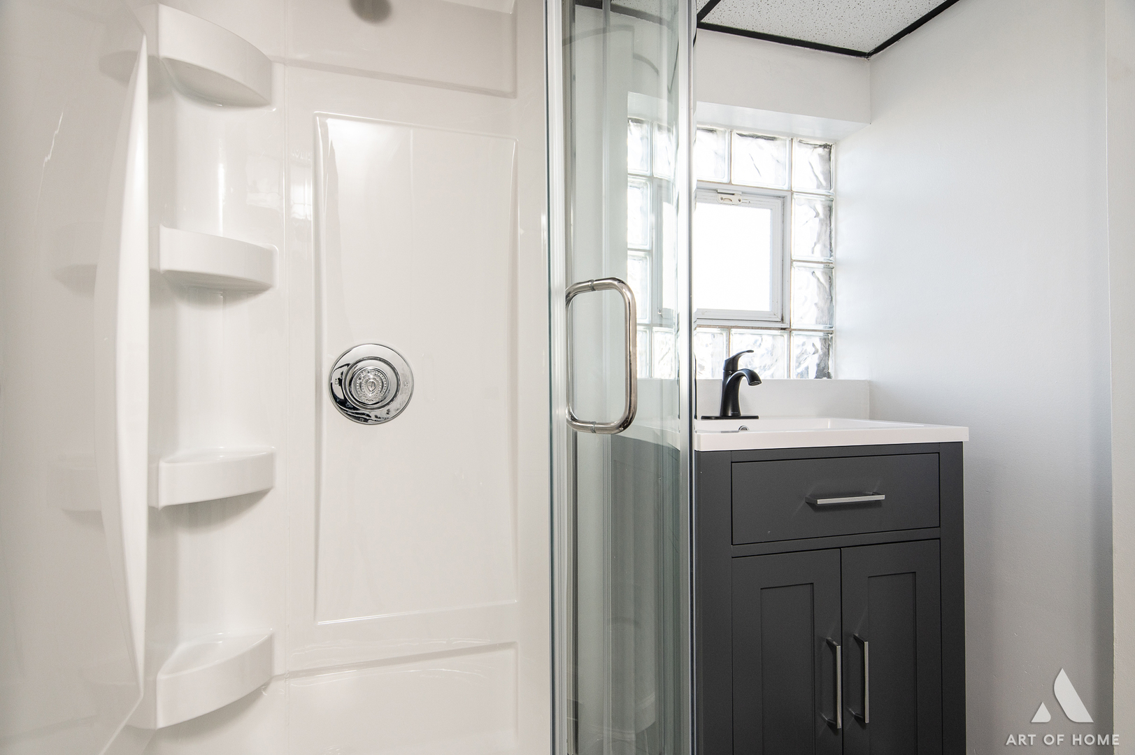 14024 S Saginaw Avenue, Burnham, IL 60633