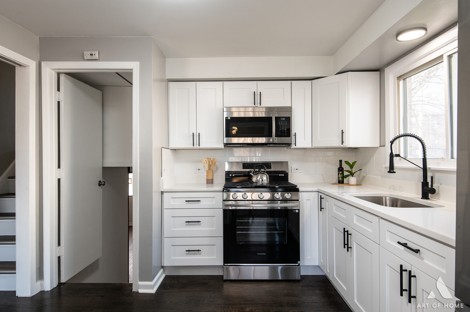 14024 S Saginaw Avenue, Burnham, IL 60633