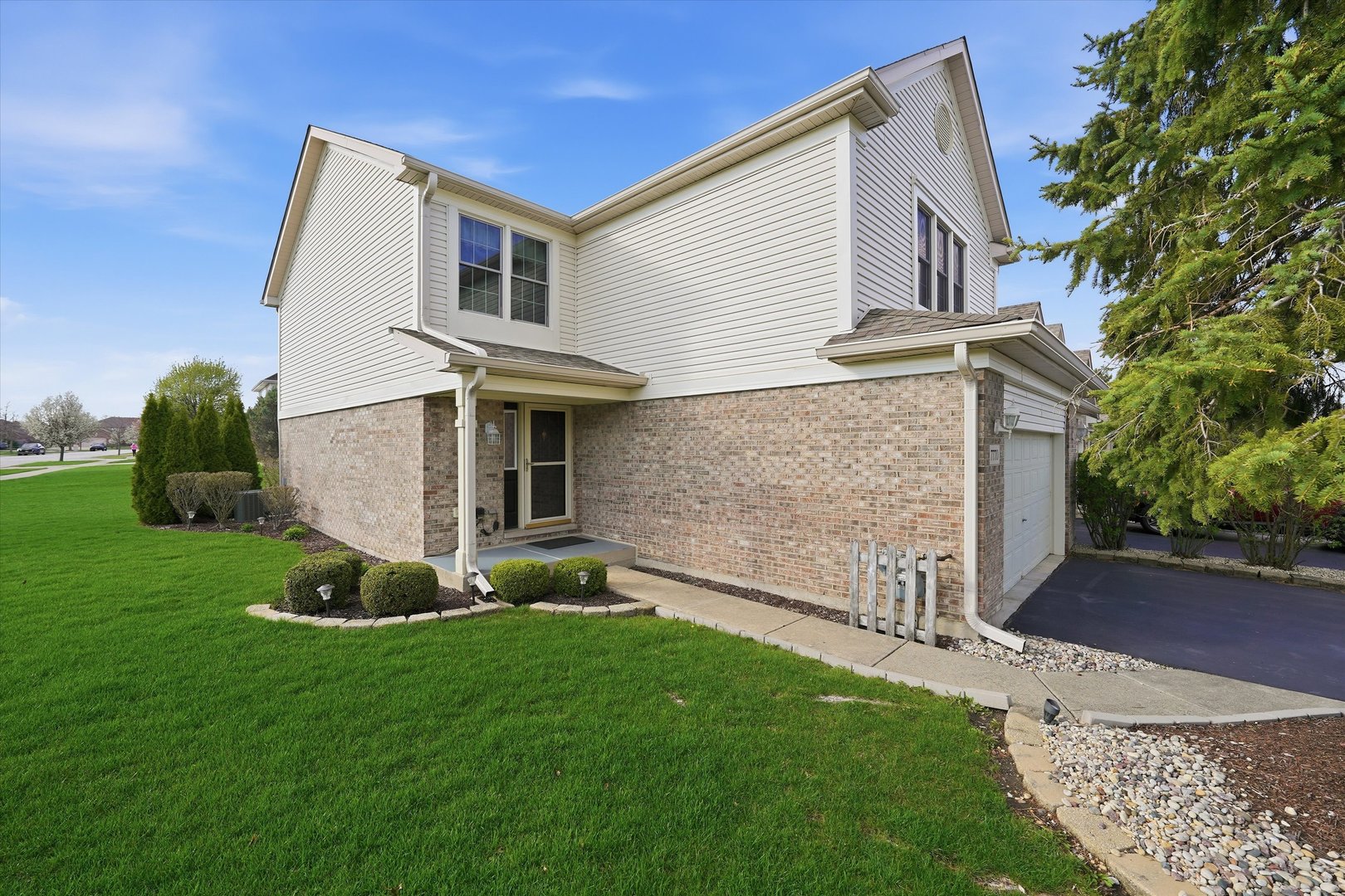 7770 Bristol Park Drive, Tinley Park, IL 60477