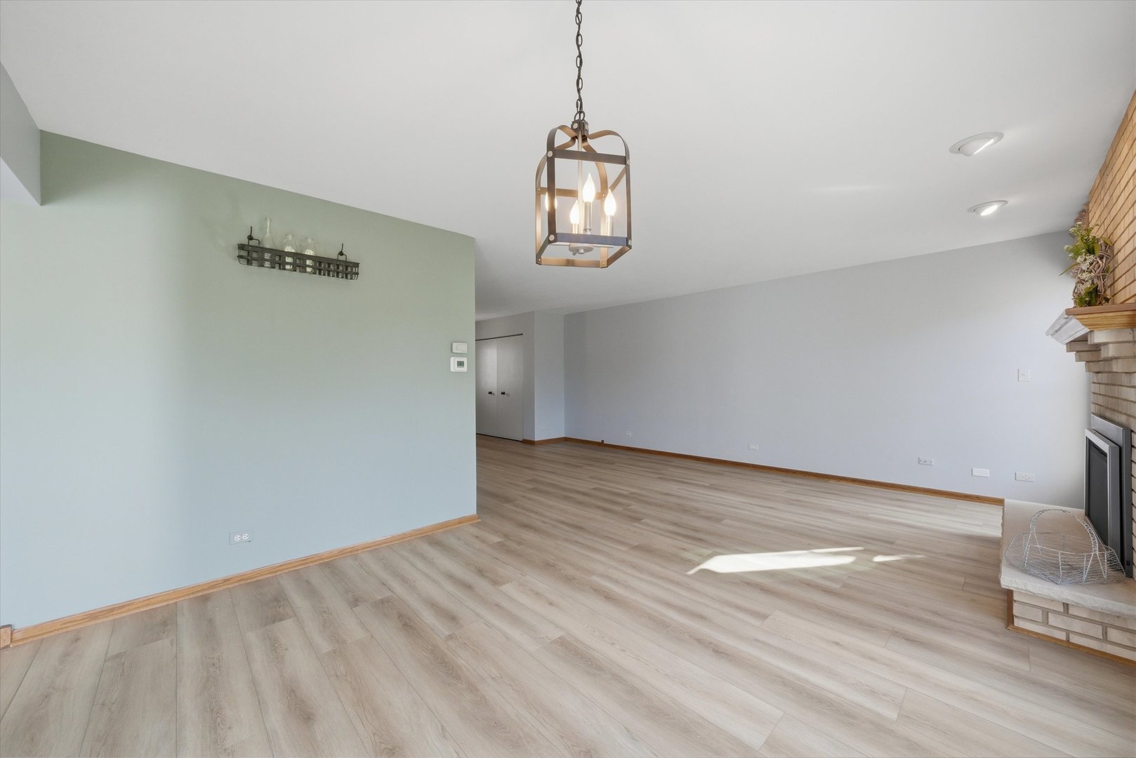 7770 Bristol Park Drive, Tinley Park, IL 60477