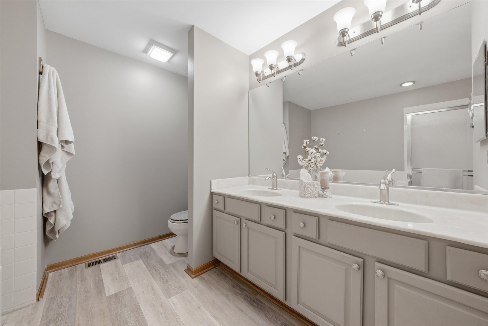 7770 Bristol Park Drive, Tinley Park, IL 60477