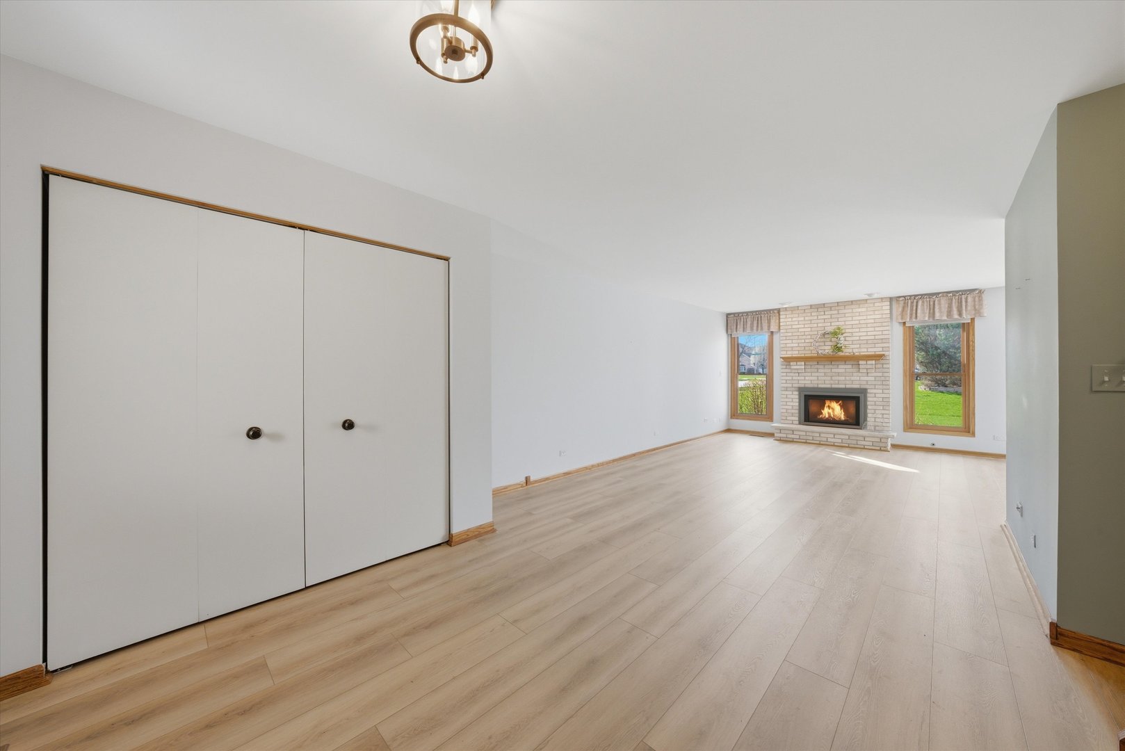 7770 Bristol Park Drive, Tinley Park, IL 60477