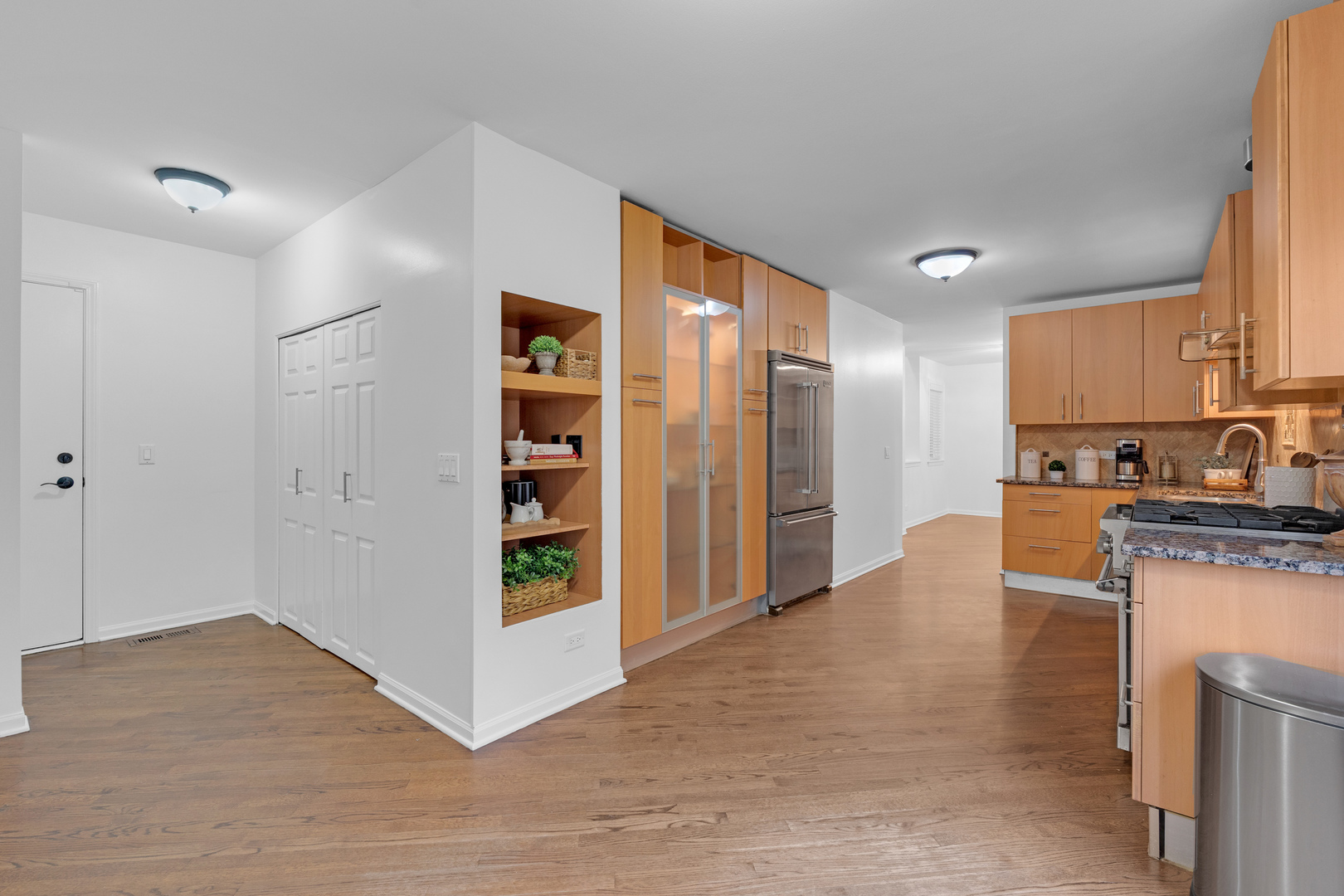 141 Manchester Court, Buffalo Grove, IL 60089