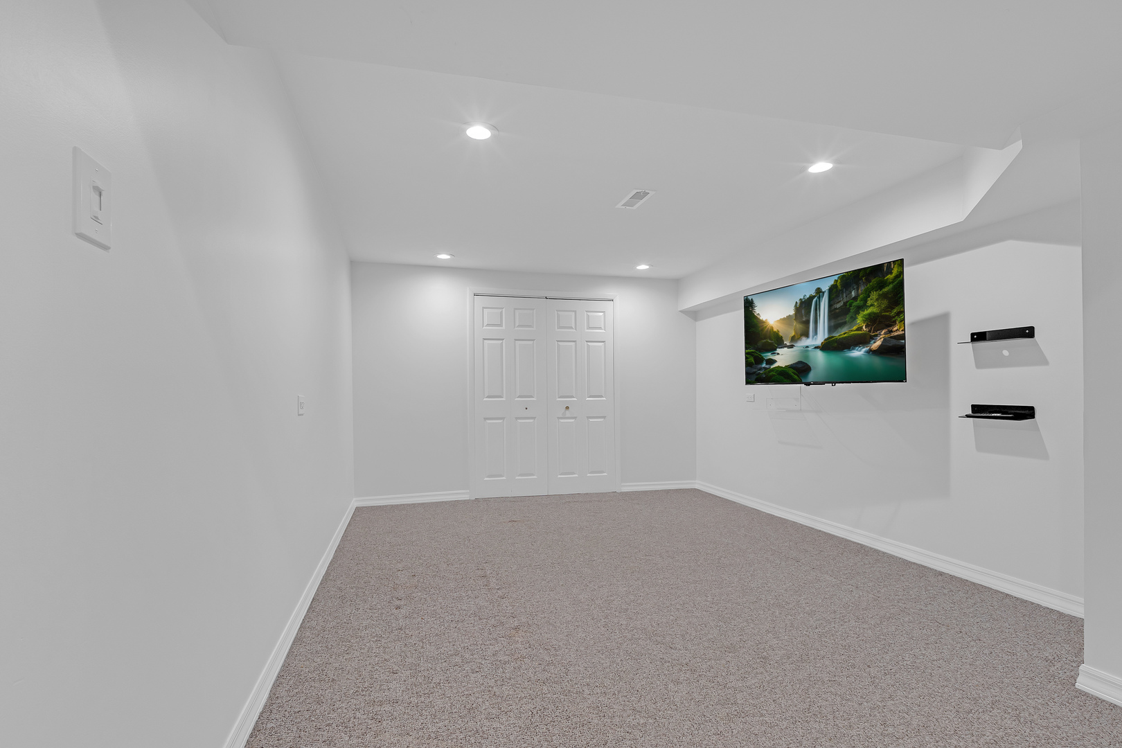 141 Manchester Court, Buffalo Grove, IL 60089