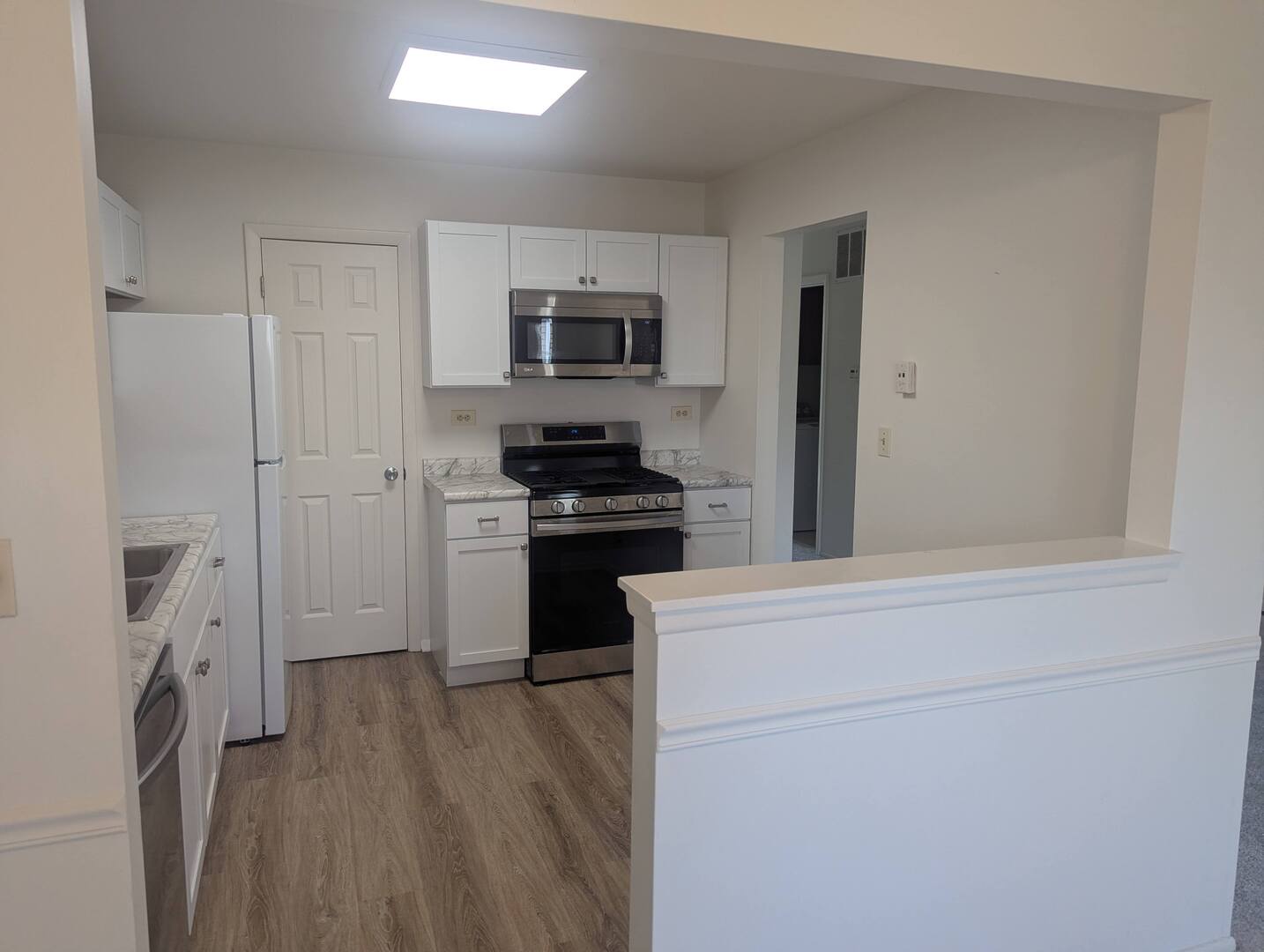 600 Eastview Court #X1, Schaumburg, IL 60193