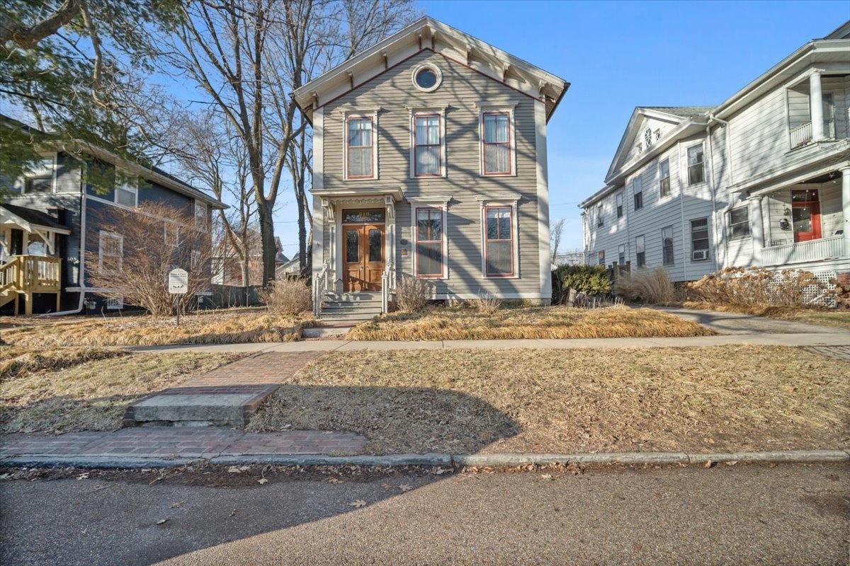 510 E Grove Street, Bloomington, IL 61701