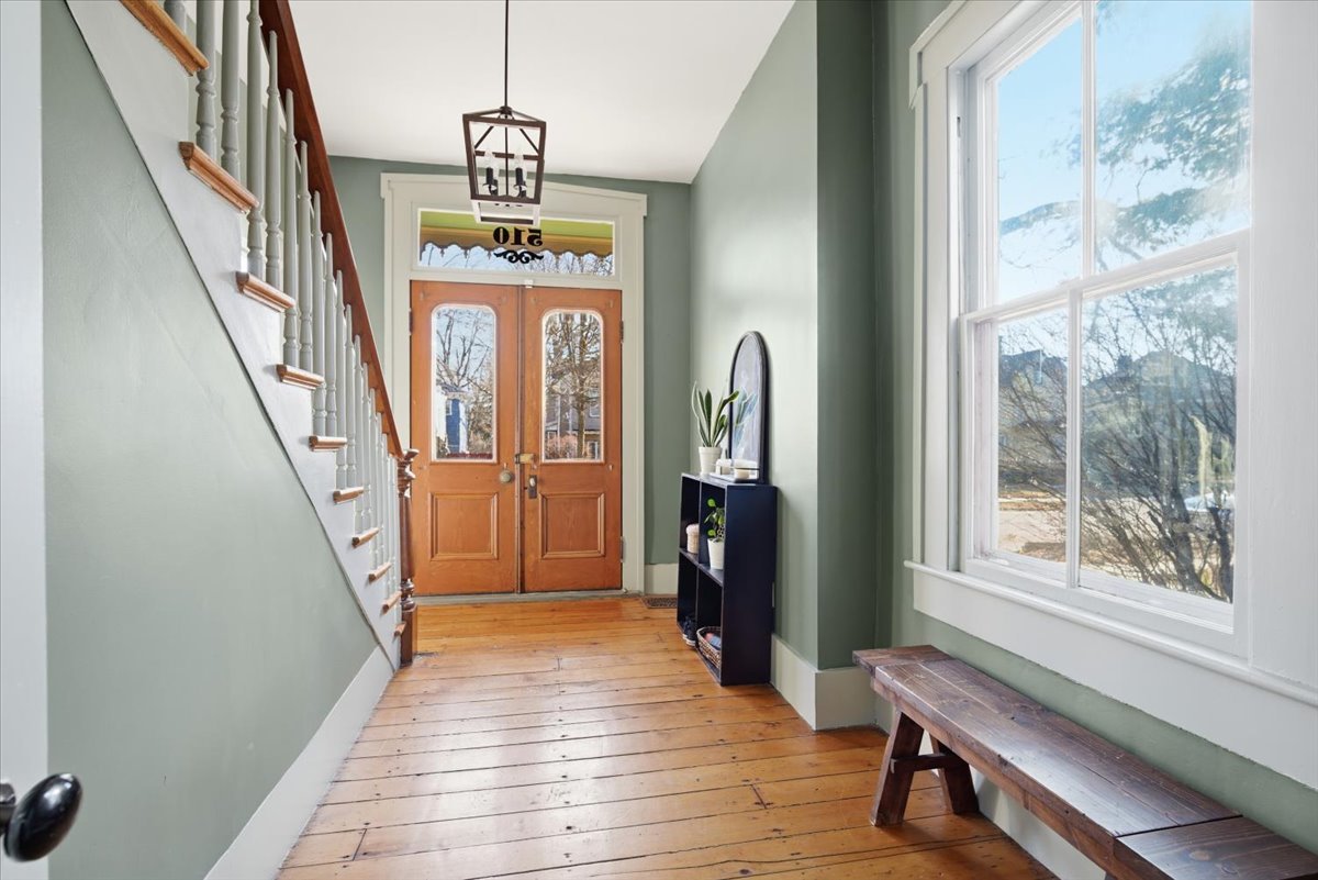 510 E Grove Street, Bloomington, IL 61701