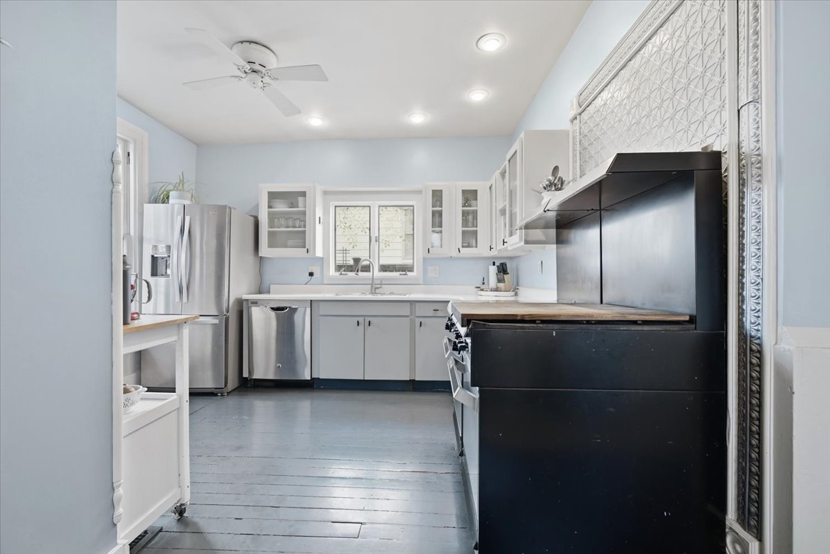 510 E Grove Street, Bloomington, IL 61701