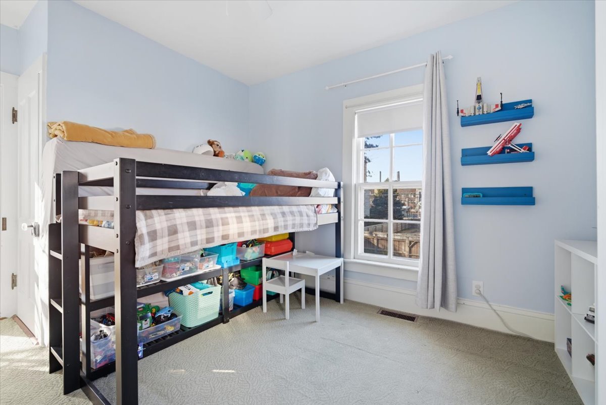 510 E Grove Street, Bloomington, IL 61701