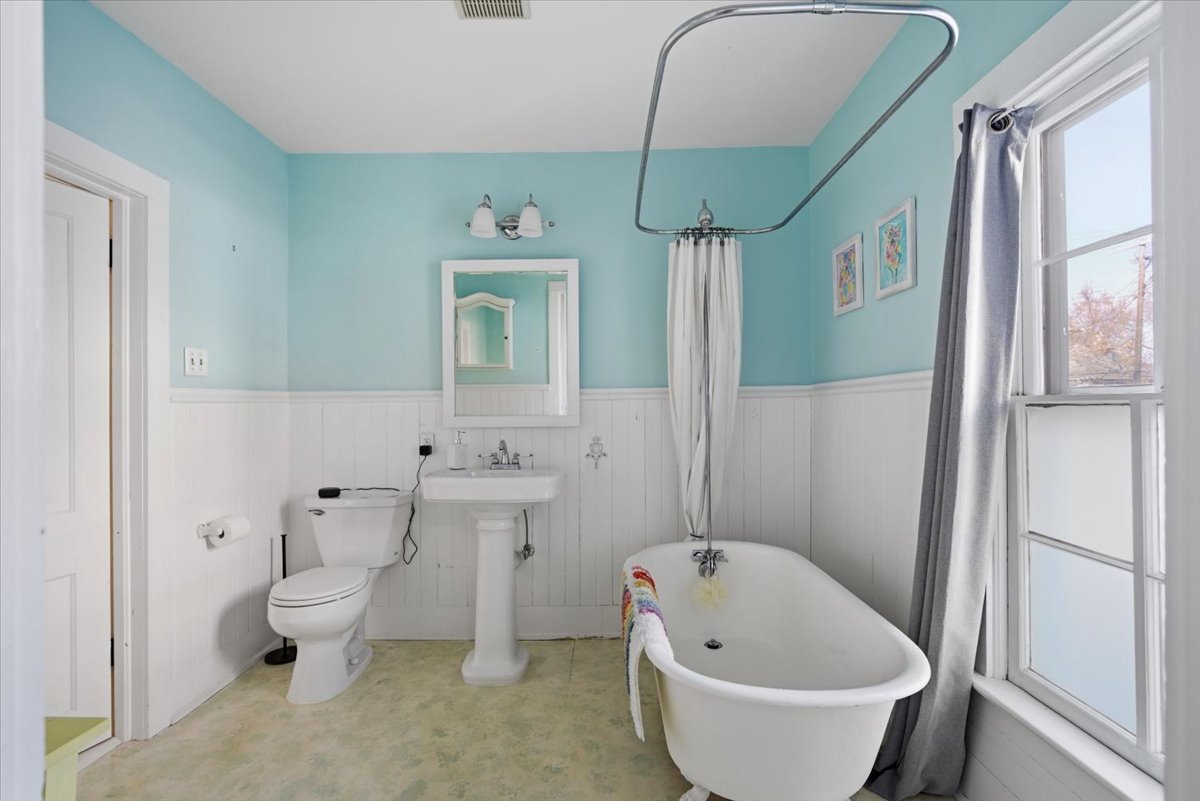 510 E Grove Street, Bloomington, IL 61701