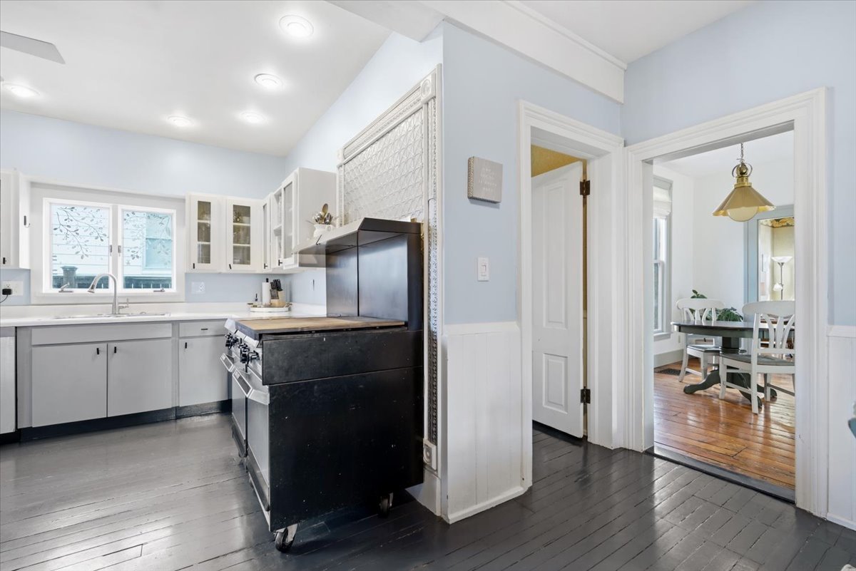 510 E Grove Street, Bloomington, IL 61701