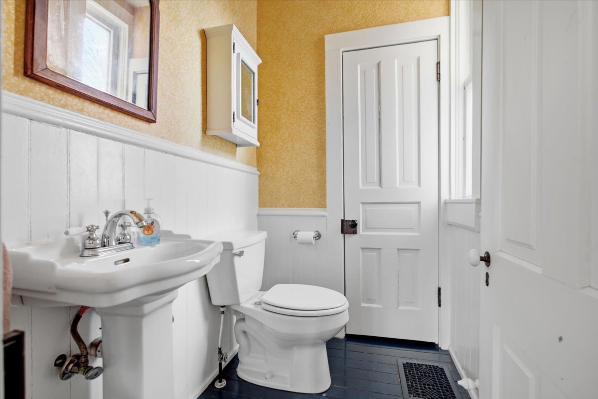 510 E Grove Street, Bloomington, IL 61701