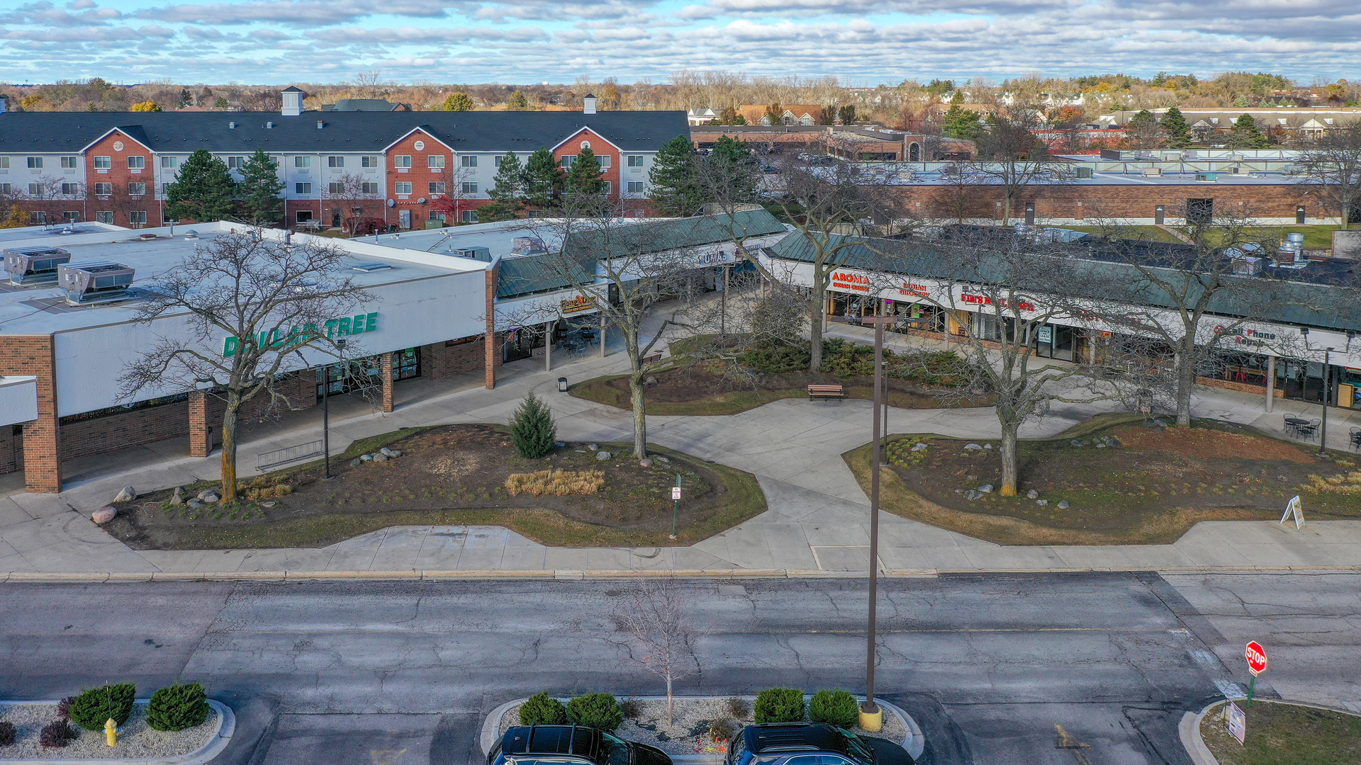 280 Hawthorn Village Commons, Vernon Hills, IL 60061