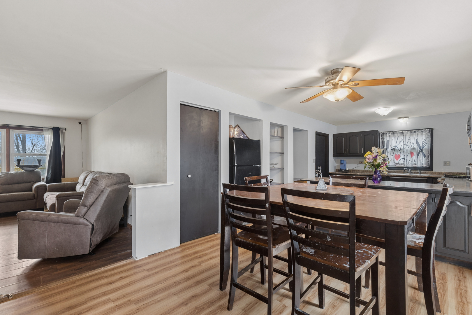 18 Mckinley Street, Lake In The Hills, IL 60156