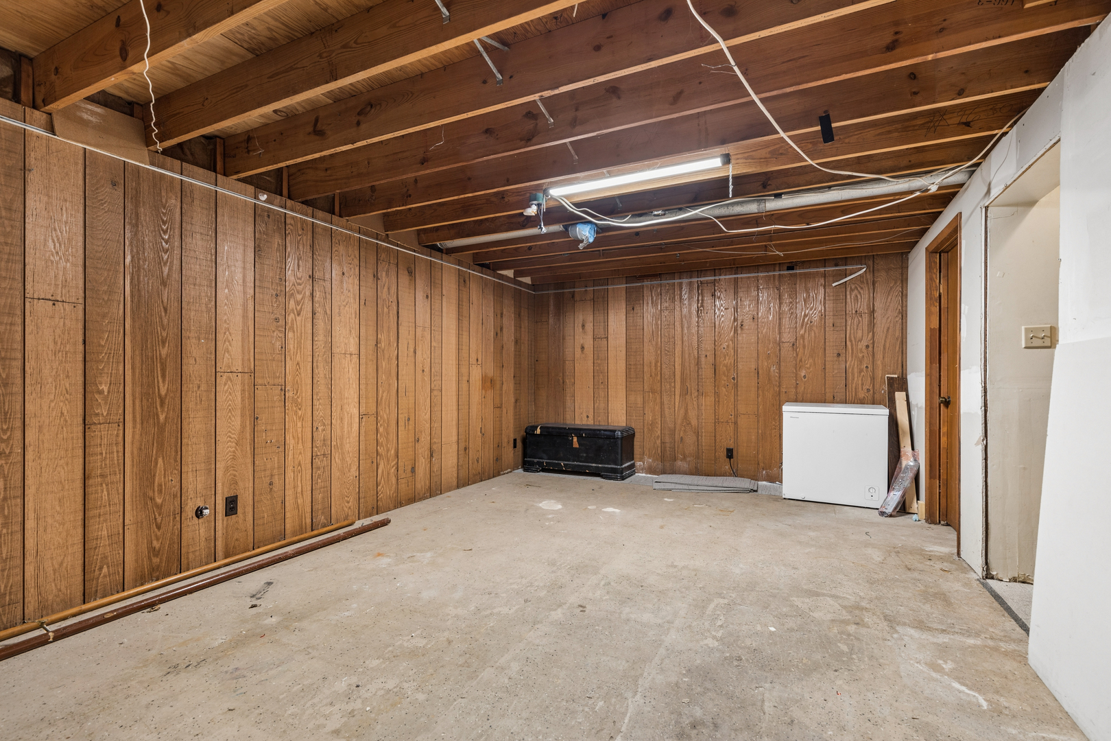 18 Mckinley Street, Lake In The Hills, IL 60156