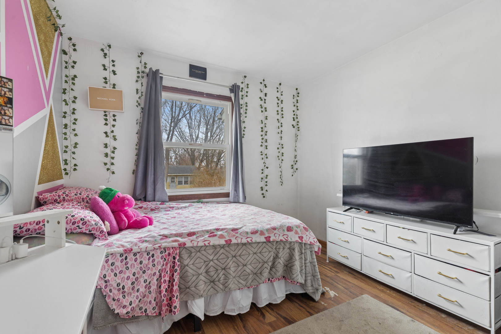 18 Mckinley Street, Lake In The Hills, IL 60156