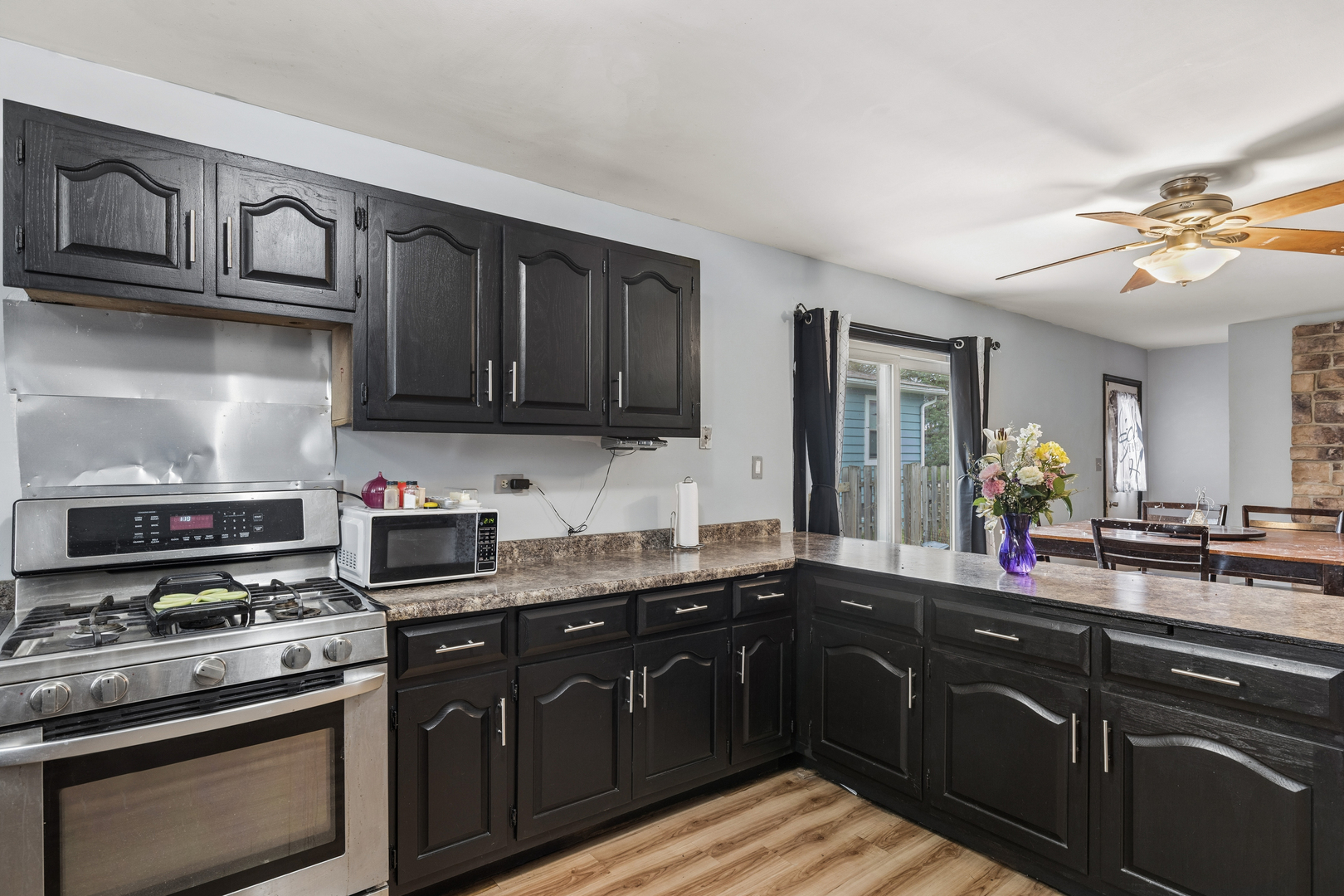 18 Mckinley Street, Lake In The Hills, IL 60156