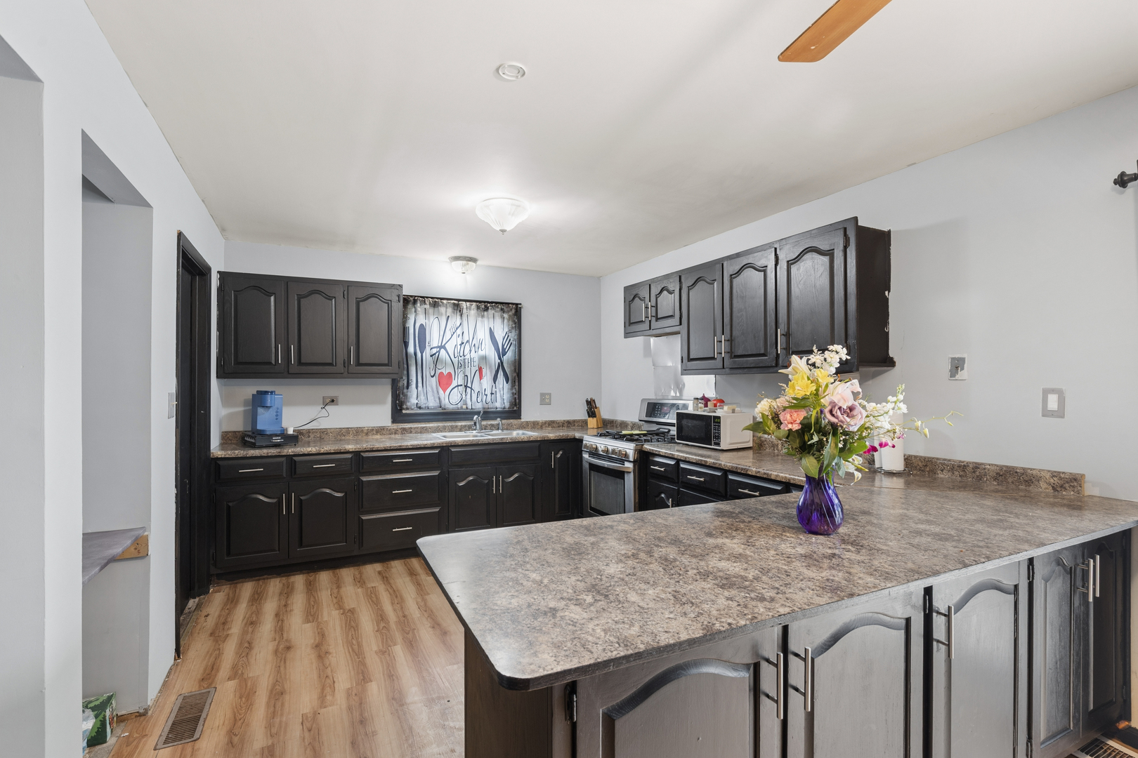 18 Mckinley Street, Lake In The Hills, IL 60156