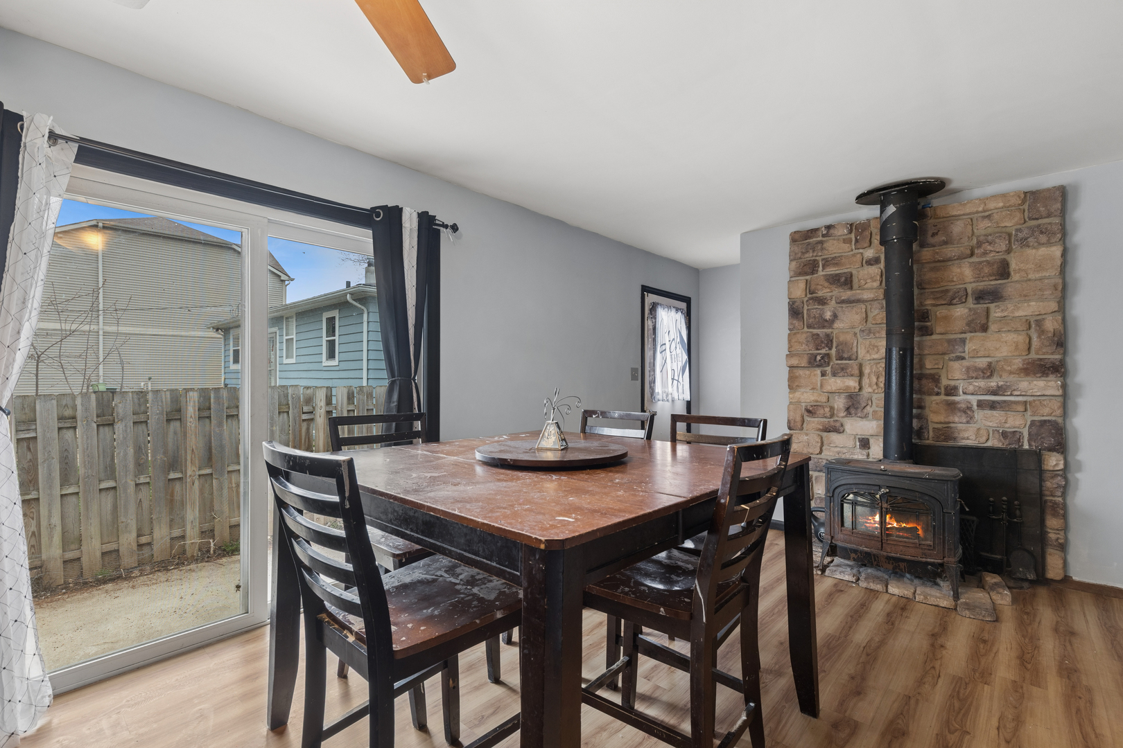 18 Mckinley Street, Lake In The Hills, IL 60156