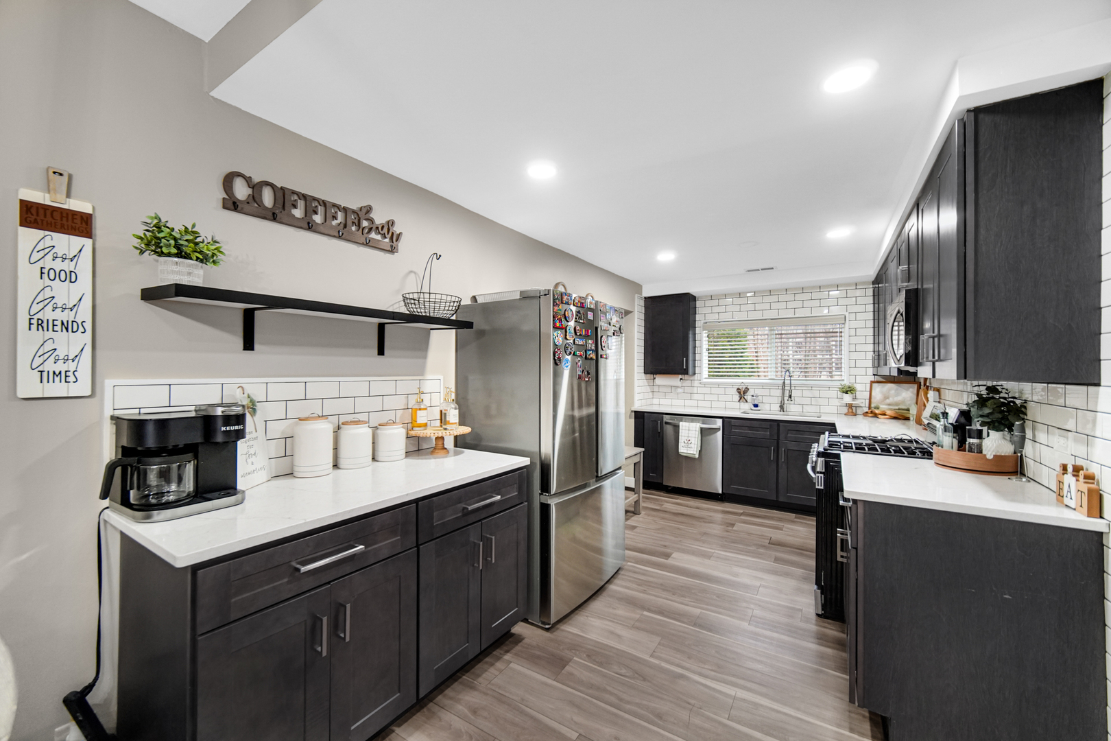 920 Theresa Lane, Chicago Heights, IL 60411