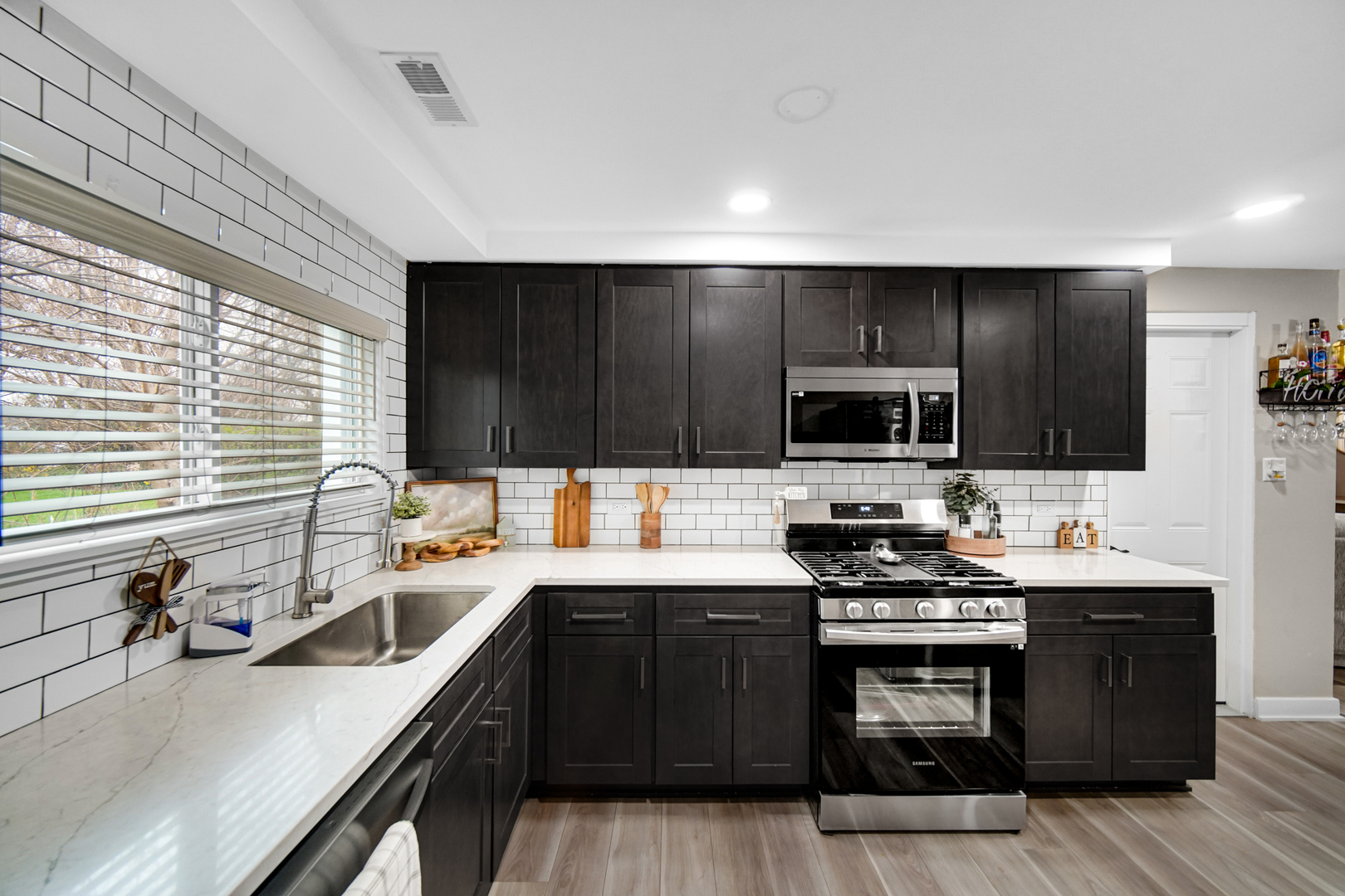 920 Theresa Lane, Chicago Heights, IL 60411