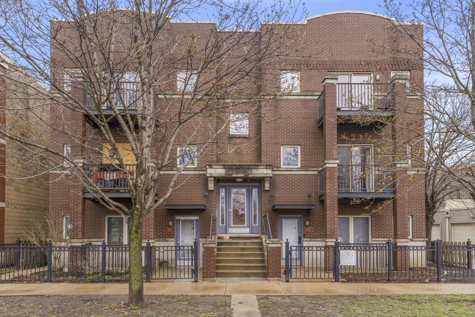 915 S Lytle Street #102, Chicago, IL 60607