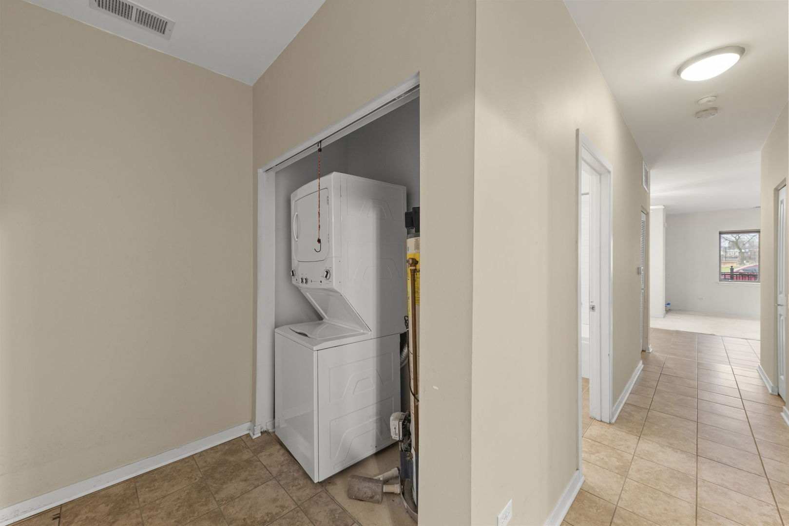 915 S Lytle Street #102, Chicago, IL 60607