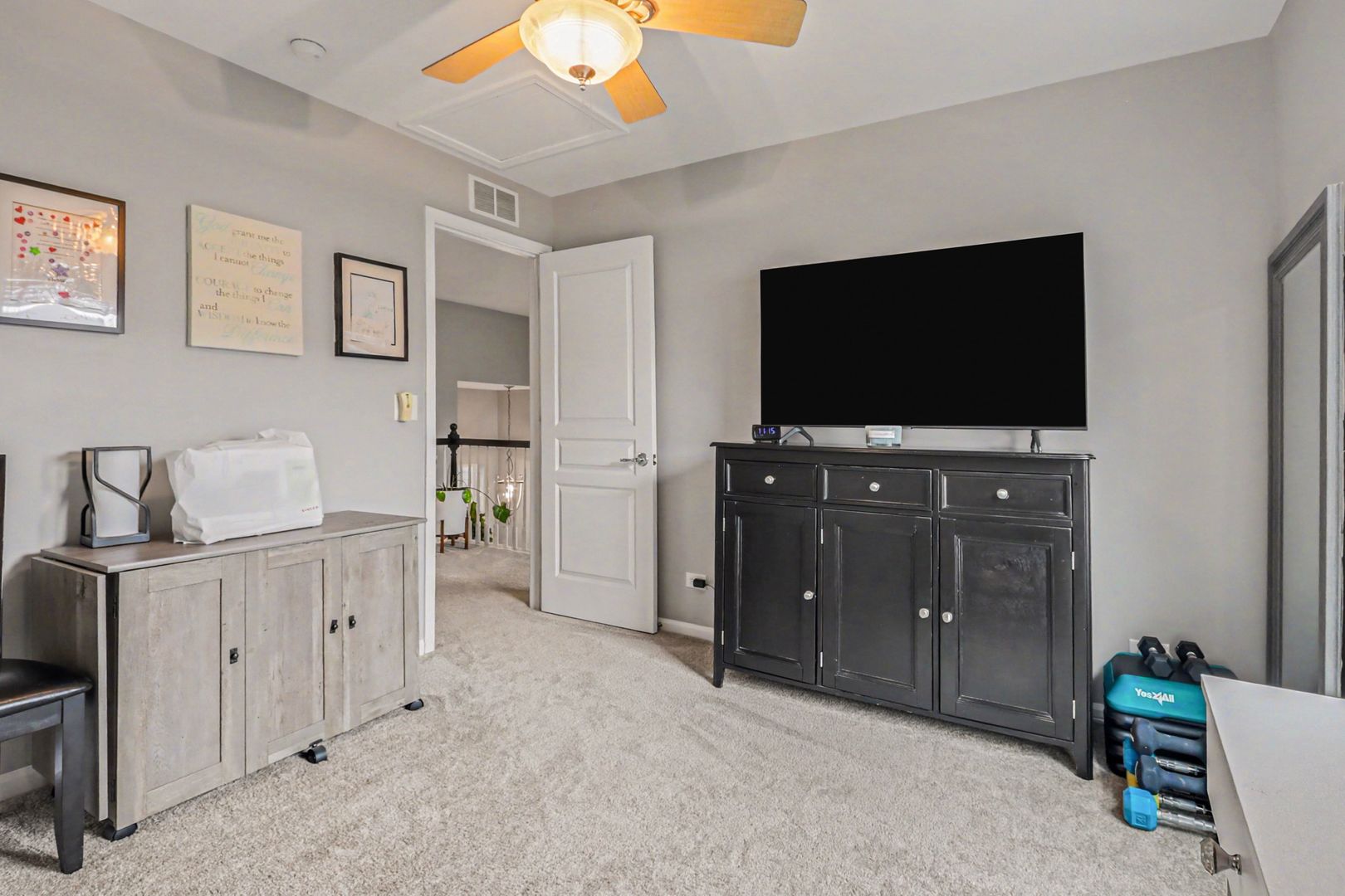 102 Devoe Drive #102, Oswego, IL 60543