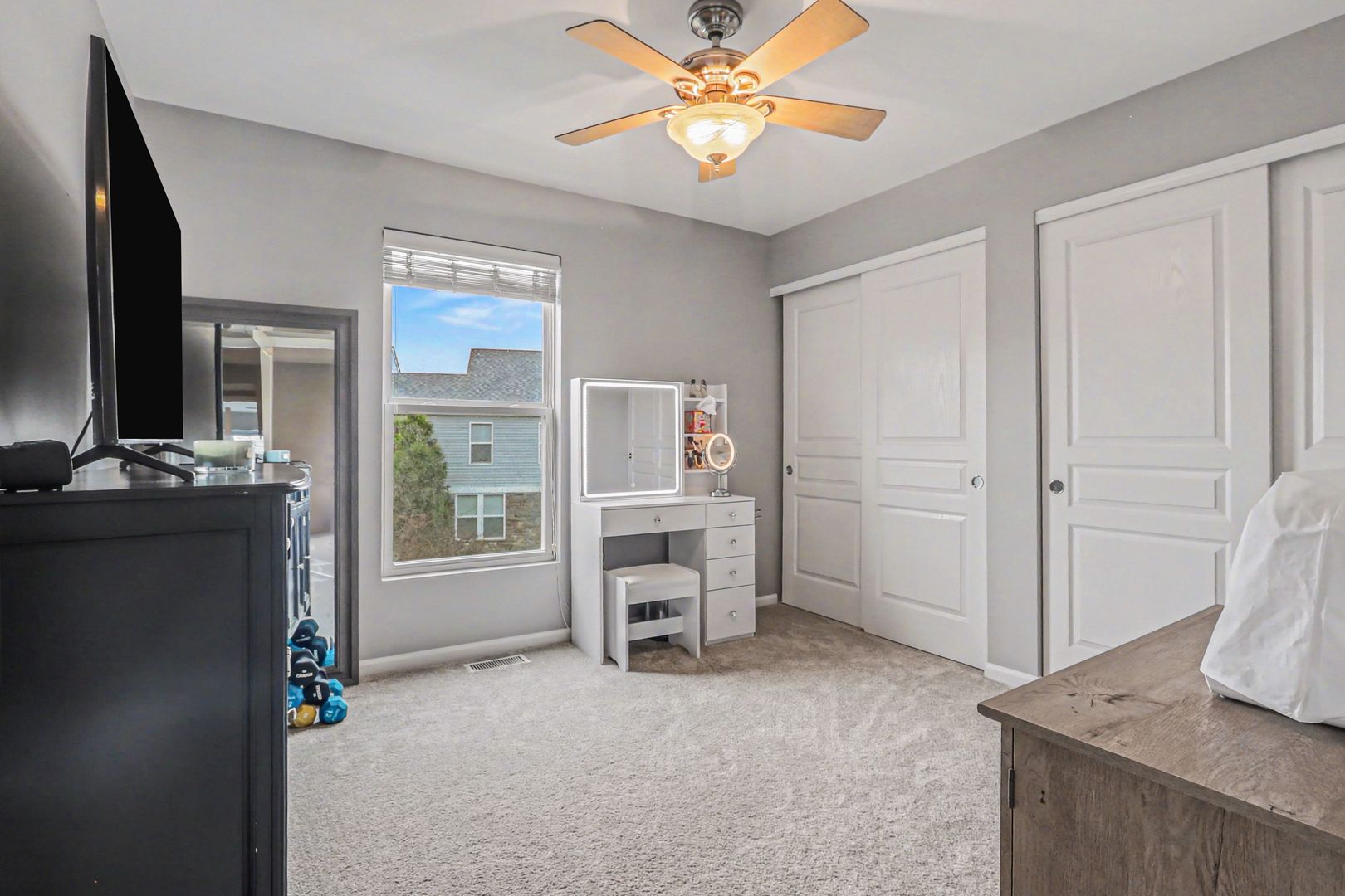 102 Devoe Drive #102, Oswego, IL 60543