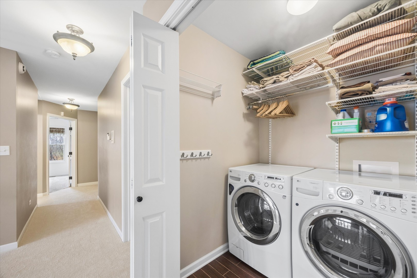 9025 Darien Woods Court, Darien, IL 60561