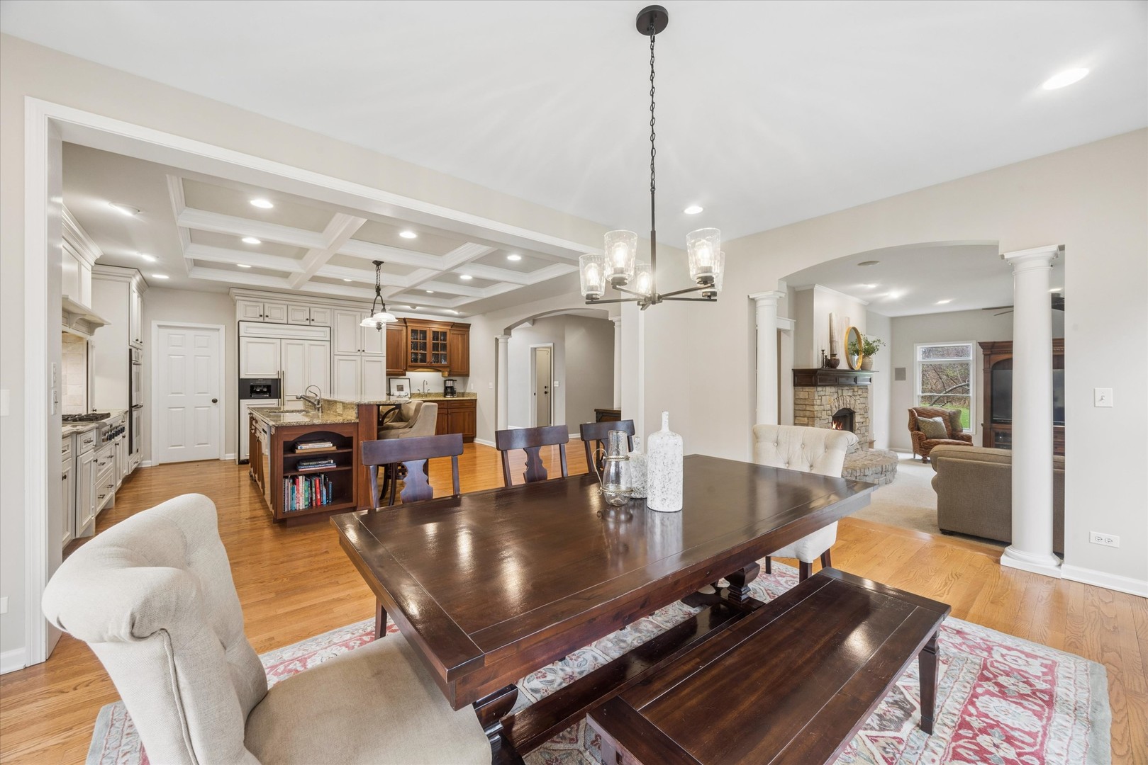 9025 Darien Woods Court, Darien, IL 60561