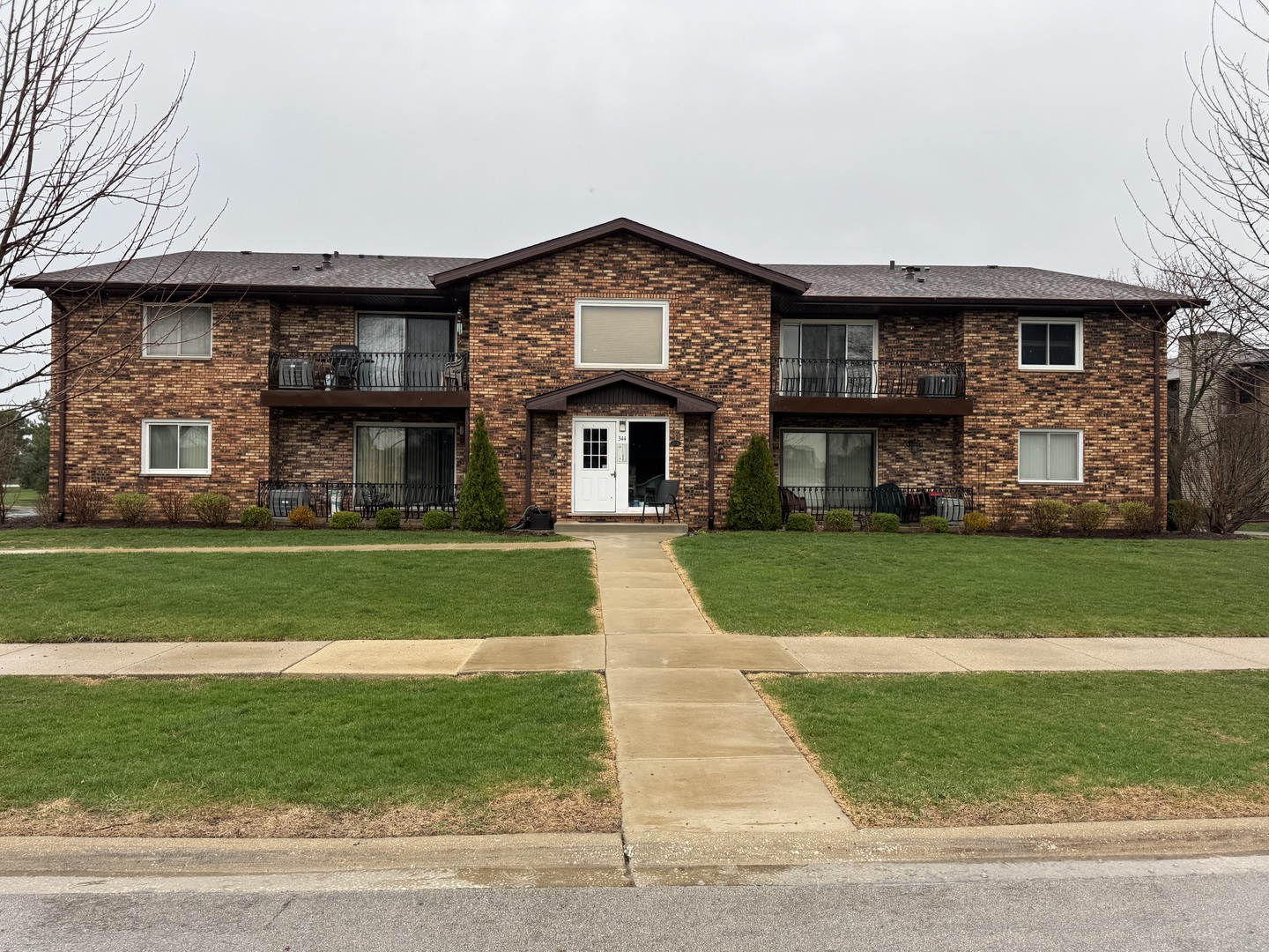 344 Sheridan Drive #1C, Willowbrook, IL 60527