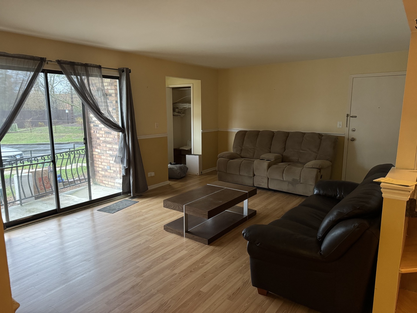 344 Sheridan Drive #1C, Willowbrook, IL 60527